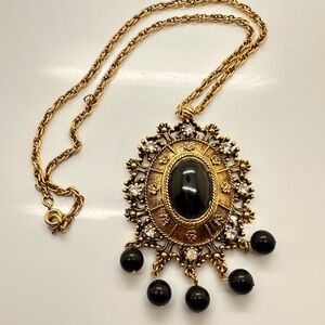 Vintage Celebrity Gems Gold Tone Black Cabochon Rhinestone Boho Pendant Necklace